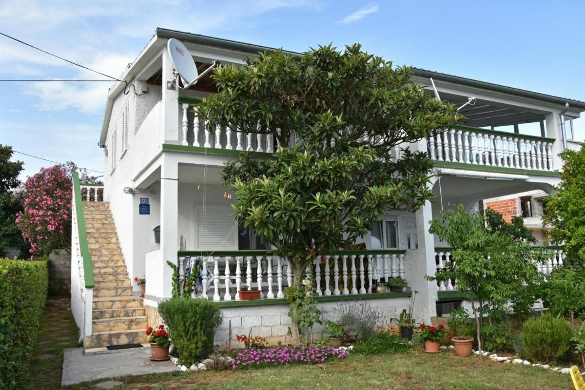 Apartman Zora Sukosan Exterior photo